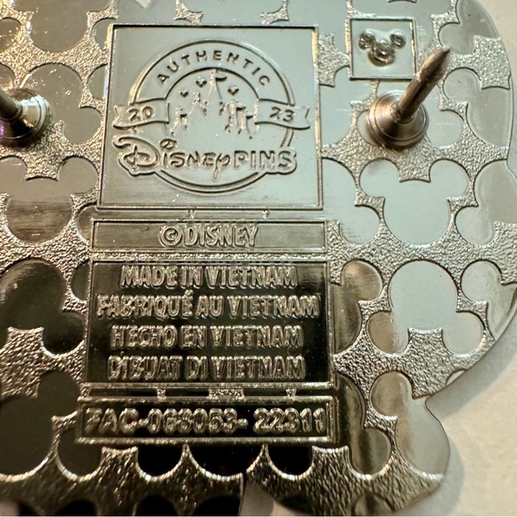 NWT. Join Pluto for a ''howling'' good time pin - Picture 8 of 10